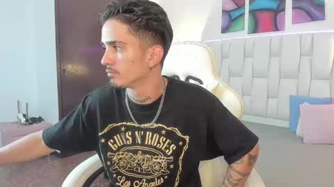 Snapshot of nextboywell1 chatting on April 13, 2026, 3:01 am Yeison online show from April 13, 2026, 3:01 am