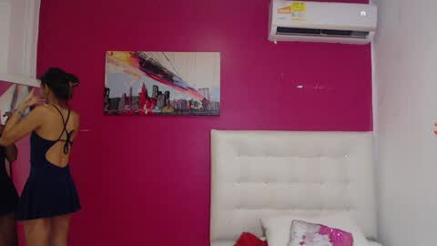 Snapshot of nextdoor_fantasy chatting on December 11, 2024, 3:35 am nextdoor_fantasy online show from December 11, 2024, 3:35 am