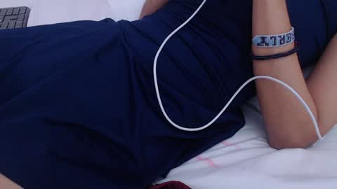 Snapshot of nextdoor_fantasy chatting on December 27, 2024, 10:01 am nextdoor_fantasy online show from December 27, 2024, 10:01 am