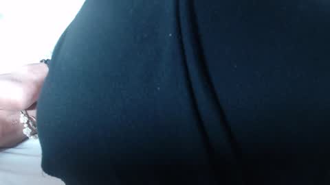 Snapshot of nextdoor_fantasy chatting on January 16, 2025, 9:48 am nextdoor_fantasy online show from January 16, 2025, 9:48 am