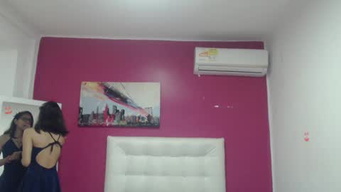 Snapshot of nextdoor_fantasy chatting on February 12, 2025, 3:18 am nextdoor_fantasy online show from February 12, 2025, 3:18 am