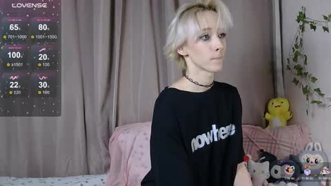 NextVibe1 online show from November 23, 2025, 5:13 pm