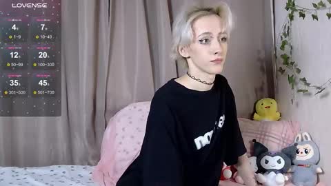 NextVibe1 online show from November 24, 2025, 5:12 pm