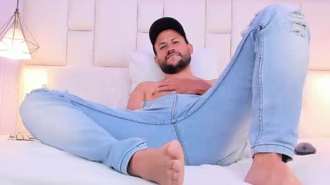 Snapshot of neykhan_ chatting on April 16, 2026, 1:06 am Neykhan online show from April 16, 2026, 1:06 am