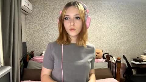 Snapshot of ngocjanus chatting on November 28, 2025, 11:13 am Eva Arts online show from November 28, 2025, 11:13 am