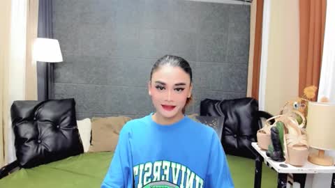 Snapshot of nhicolehollywood chatting on September 21, 2025, 11:17 pm hottie nicole online show from September 21, 2025, 11:17 pm