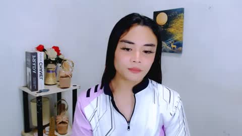 hottie nicole online show from April 21, 2026, 1:29 am