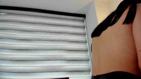 laura  online show from January 4, 2025, 5:16 pm