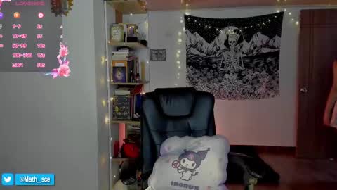 Nia online show from November 4, 2025, 8:41 pm