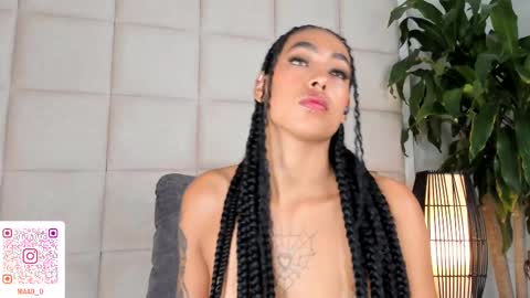 Nia online show from February 21, 2025, 6:37 pm