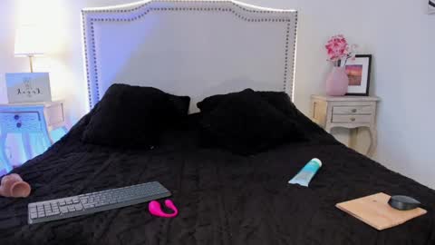 Snapshot of nia_malkova chatting on April 23, 2026, 12:29 pm Nia Malkova online show from April 23, 2026, 12:29 pm