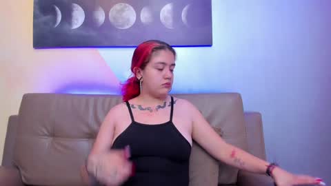 Estefani  online show from January 27, 2025, 11:54 am