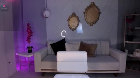 Snapshot of niaholland chatting on February 25, 2025, 7:58 pm SQUIRTER DOLL online show from February 25, 2025, 7:58 pm