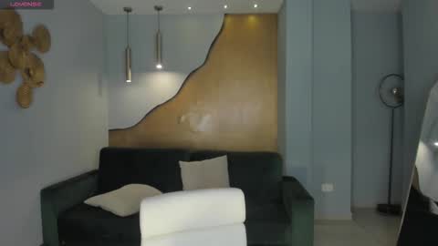 Snapshot of niaholland chatting on October 11, 2025, 5:55 pm SQUIRTER DOLL online show from October 11, 2025, 5:55 pm