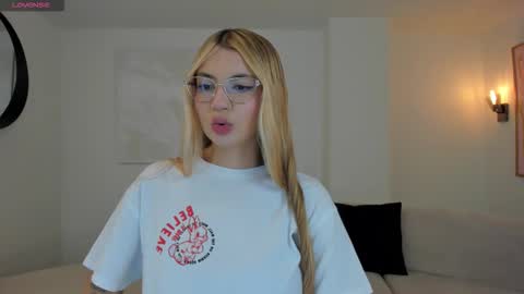 SQUIRTER DOLL    online show from February 8, 2026, 10:46 pm