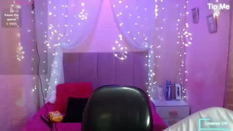 Snapshot of niamh_lifah chatting on July 13, 2026, 1:36 pm niamh_lifah online show from July 13, 2026, 1:36 pm