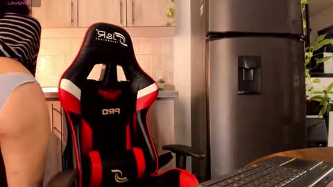 day  online show from November 16, 2025, 1:55 am