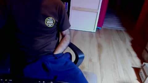 nicecck24 online show from December 2, 2024, 5:37 am