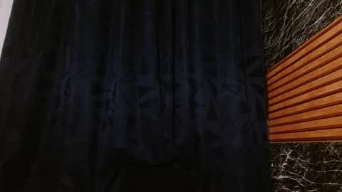 Michell  online show from September 21, 2025, 2:13 am