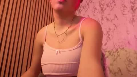 Michell  online show from November 22, 2025, 4:11 am