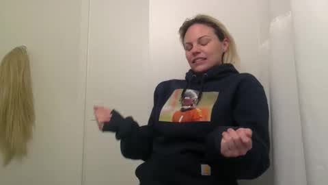 Amber online show from January 10, 2026, 4:25 am