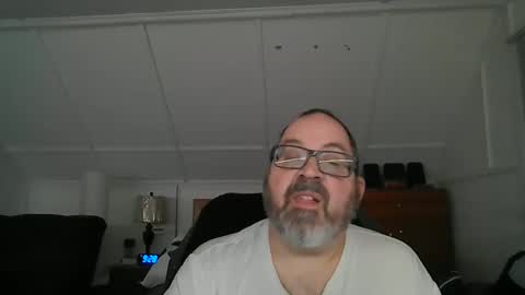 Snapshot of niceguy7208 chatting on February 15, 2025, 2:26 am niceguy7208 online show from February 15, 2025, 2:26 am