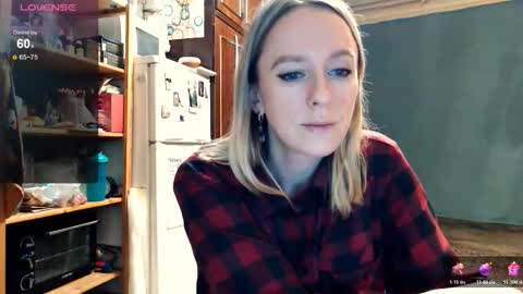 Kathrine online show from October 31, 2025, 7:04 pm