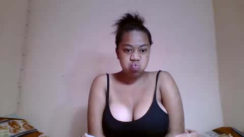 Snapshot of nicelly01 chatting on May 24, 2026, 5:01 am nicelly01 online show from May 24, 2026, 5:01 am
