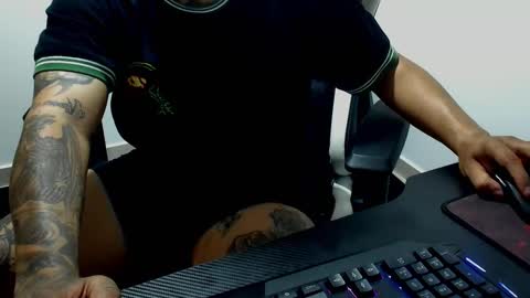 Camila And Steeven online show from October 7, 2025, 1:14 am