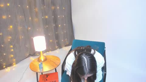 Nicole online show from December 20, 2025, 11:50 am