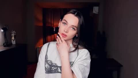 Nicole online show from January 8, 2026, 7:49 pm