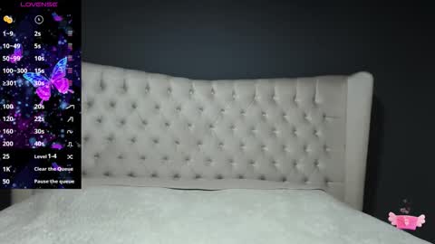 Nichole online show from September 16, 2025, 11:00 am