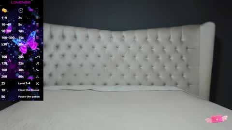 Nichole online show from September 23, 2025, 11:02 am