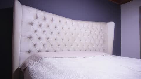 Nichole online show from October 18, 2025, 11:11 am