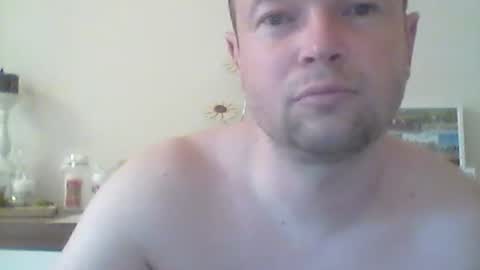 Snapshot of nick1990b chatting on April 16, 2026, 5:14 pm nick1990b online show from April 16, 2026, 5:14 pm