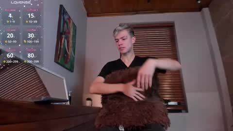 Nick  online show from November 3, 2025, 12:28 pm