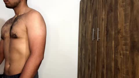 nicktristen_16 online show from October 29, 2025, 3:36 pm