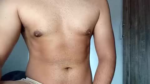 nicktristen_16 online show from February 12, 2026, 1:06 pm