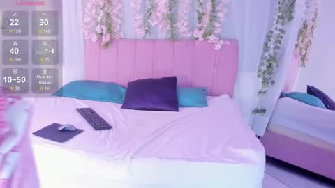 nicky_bonny18 online show from February 13, 2026, 12:12 pm