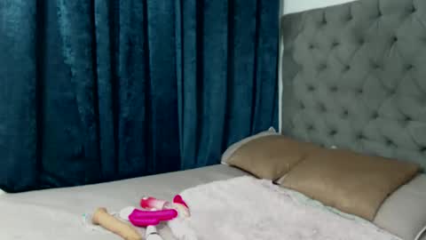 Nicky Brown online show from December 5, 2024, 7:28 pm