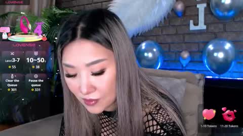 Snapshot of nicky_owl chatting on February 16, 2026, 1:07 pm Today is my 41st birthday And in 2 hours Im waiting for you on the stream Stock up on tokens and a good mood Nicky online show from February 16, 2026, 1:07 pm