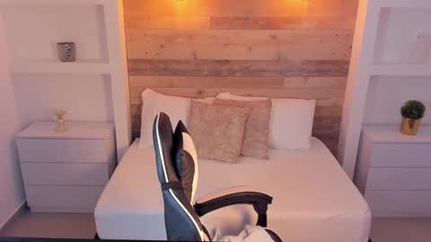 Snapshot of nicky_peyton chatting on October 1, 2025, 3:01 am Nicky online show from October 1, 2025, 3:01 am