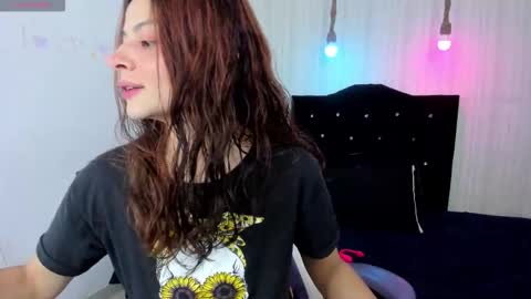 nicky_pop online show from September 19, 2025, 7:14 pm