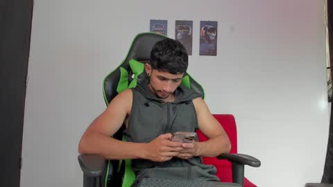 nicky online show from December 2, 2024, 8:00 pm