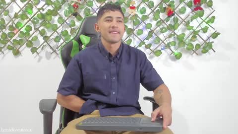 nicky online show from December 7, 2024, 7:54 pm