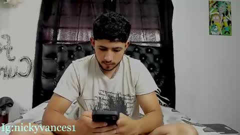 nicky online show from November 3, 2025, 6:53 pm