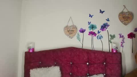 Nicky online show from March 5, 2025, 1:42 am