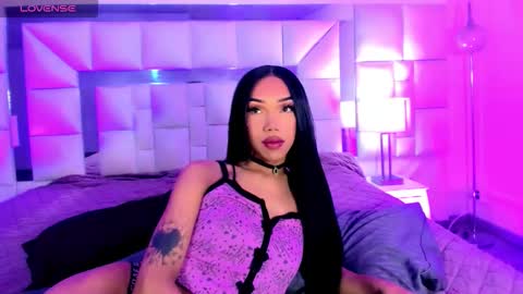 Nicky online show from December 2, 2025, 4:40 am