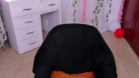 Nico online show from December 5, 2024, 2:31 am