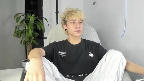 Nico  online show from September 13, 2025, 2:00 am